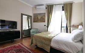 Large And Elegant Apartment In Missori Duomo